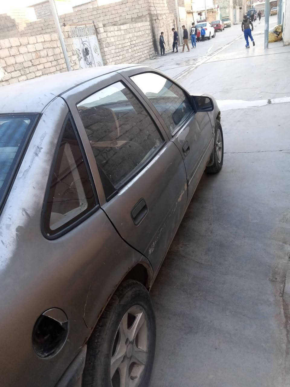 حجم 16 موديل 92 سنويه خضره شرط التحويل ماكينه كير شرط سياره مال جناي بدون ضرر بيها خياس دواير  كاربون بيها مكان موصل السعر 33 بيها مجال.. ***********
