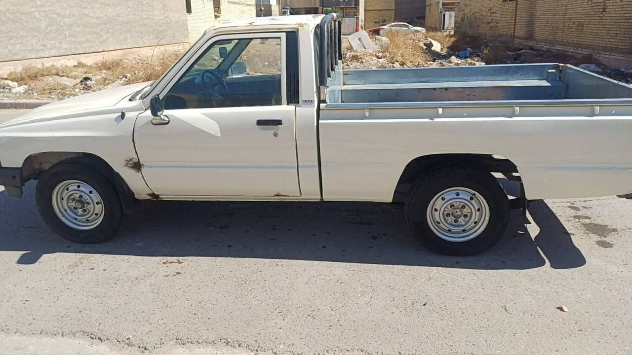 بيكم تيوتا مكينه وكير مكفولات رقم صلاح الدين دولي هزه وسنويه جديد عنوان بغداد حسينيه الراشدية بسمي السعر ٣٨ وبيها مجال بصيط ***********
