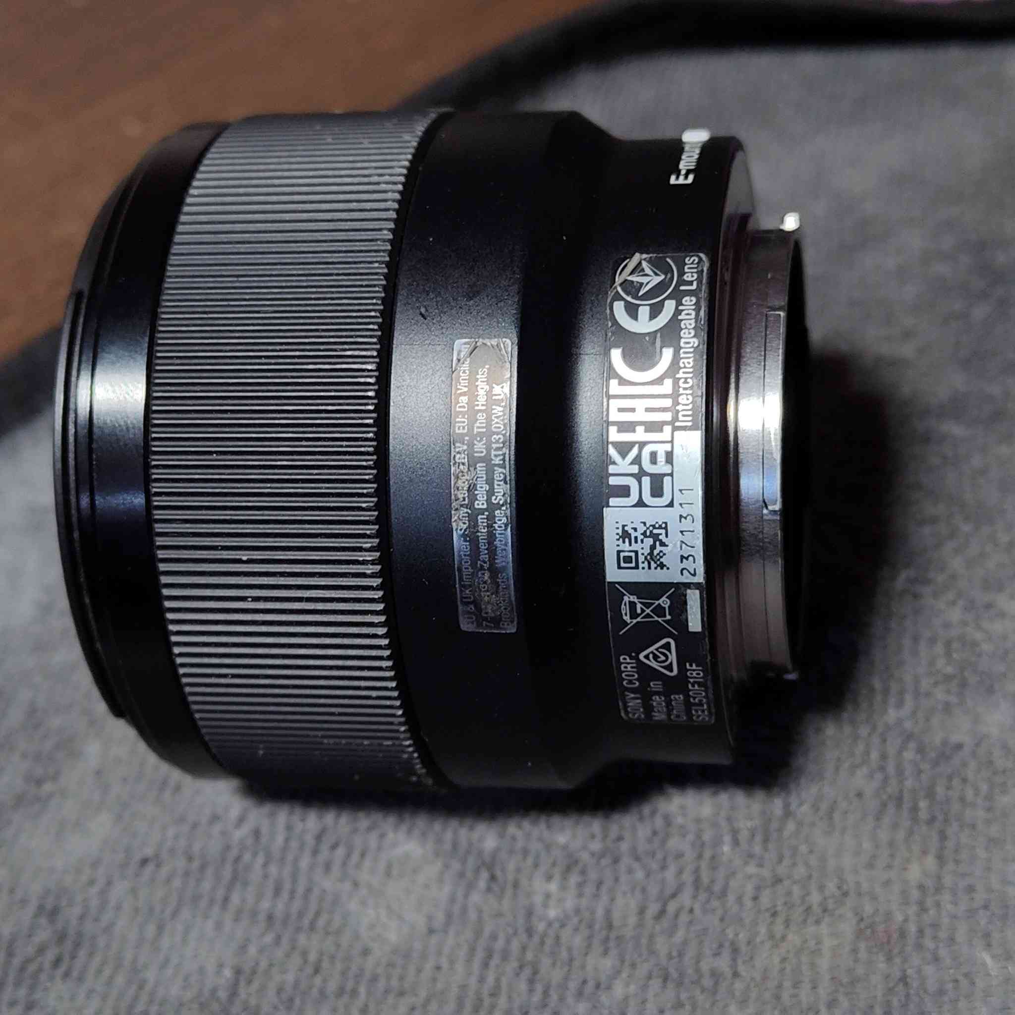 سوني A7ii..... M2
نضافه 90%
شتر 22
عدسه 50m....... 1.8
ملحقات كرتونه 
حزام كتف 
بطاريه 
شاحنه..... 
تواصل خاص 
وتساب... او #الهاتف_***********
