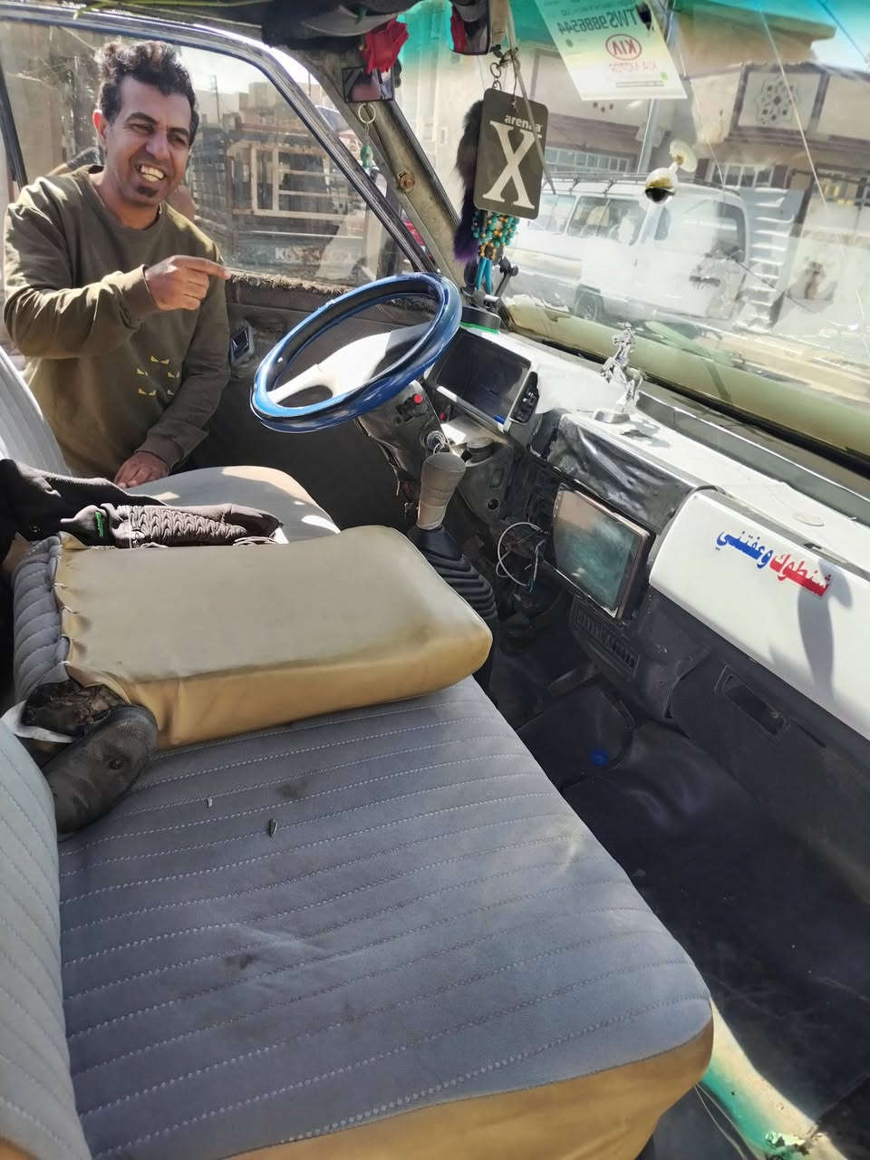 55514 و.  السلام عليكم شباب هاي السياره اطلب عليها فلوس والسياره راح نحجزها اللي مشتريها خليه يخابرني اي تحويل ما بيها   ***********.       ***********
