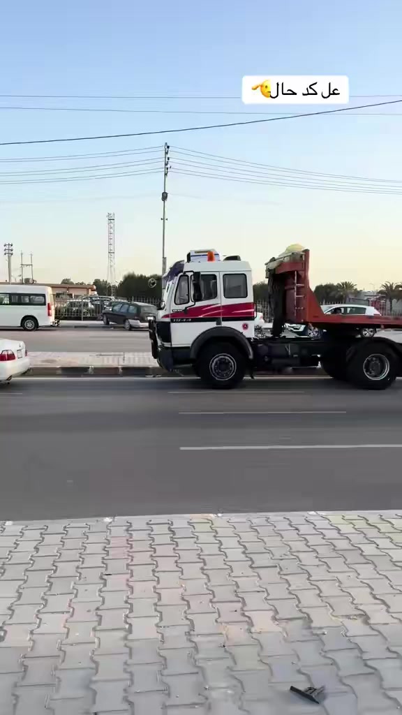 سلام عليكم  سياره البيع مديل89 تخم تاير. مكينه. عل سحك كير. 160 مربوطه فلات سياره جهازه من كلشي حته سبّلت شغال كبل شغل. الاستفسارا انتصال عل رقم :***********
