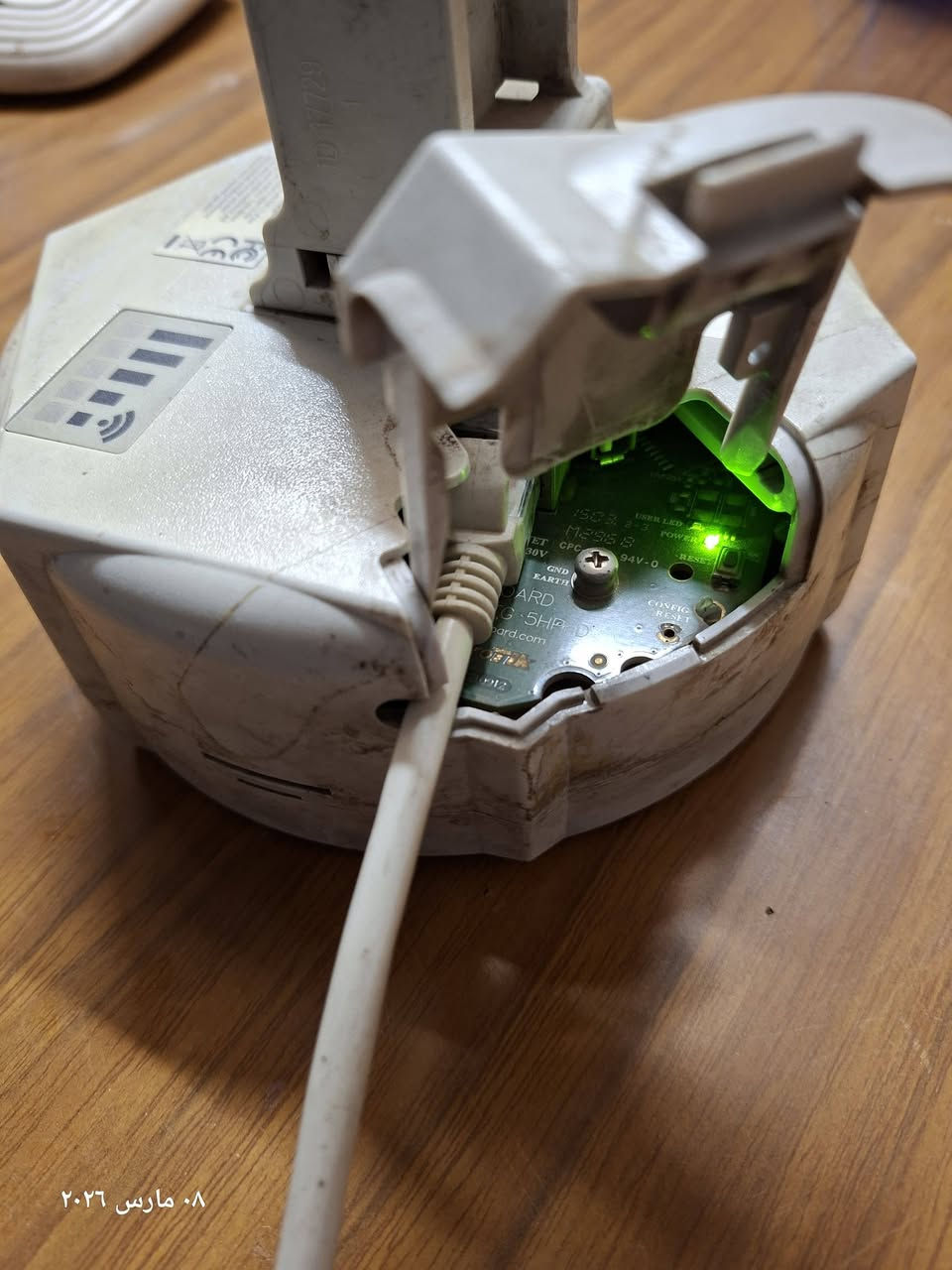 عندي هذني ٣ قطع
مايكروتك sxt 
نانو ستيشن ٥
راوتر تي بي لنك ٢ اريل
كلهن ب ٦٠ الف
موبايل ***********
مكاني بغداد البنوك
