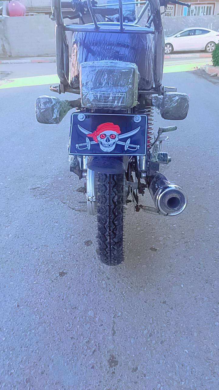 سلام عليكم ورحمه الله وبركاته 
دراجه ايراني 4 كير مديل 23 
 مكفوله كهربائيات كامله 
اوراق اصليه قابله للترقيم 
مكاني يوسفيه ناحيه الرشيد 
550 قابل قليل للتفاوض
الرقم واتساب فقط ***********
