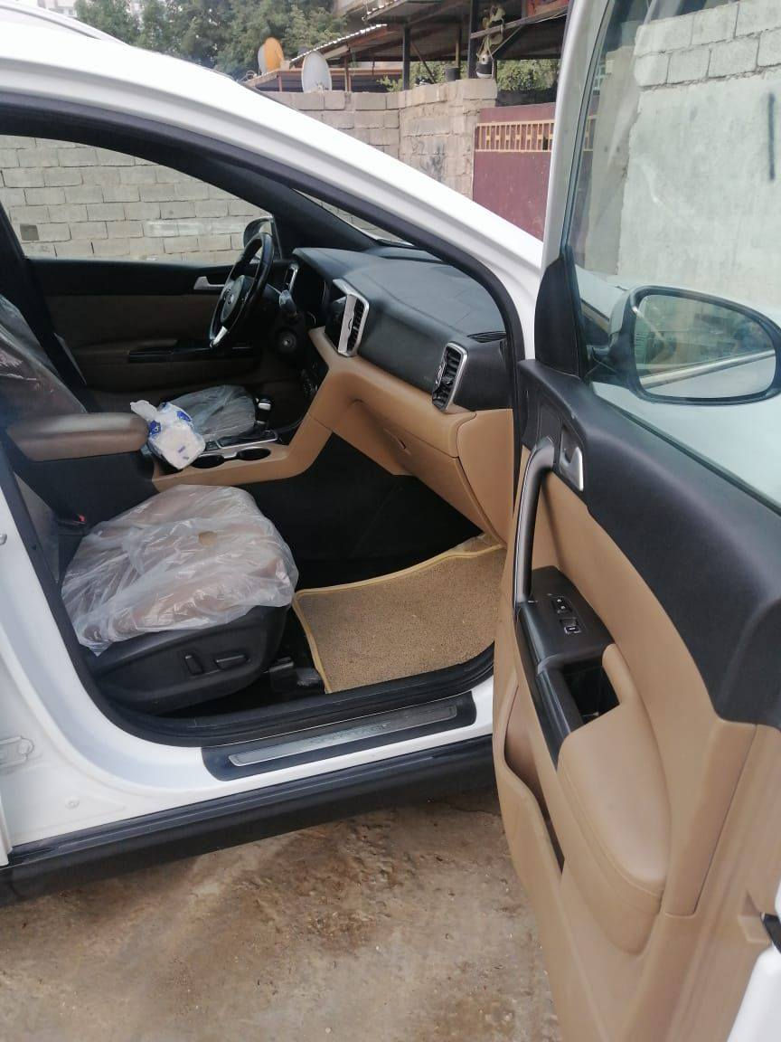 للبيع
كيا سبورتج 2018 خليجي 

مواصفات
-بنوراما 

- تحكم ستيرن 

- كشنات كهرباء 

- جلد 

- داخل بيجي 

- حساسات امامية

- حساسات خلفية 

- قطعتين تبريد

- نظام ABS 

- بلوتوث + USB 

- نظام قيادة متعدد S-N-E

السيارة جاهزة كير وحدادية وصدر ومكينة مكفولات

ماشية 104 

ضررها طخه بالصندوق واضحه بلصوره متعدله علئ الباردد

هسة سنوية رقم جديد

بغداد بأسمي تحويل ثاني يوم 

سعر 183 

مكانها بغداد 

للاتصال على 
***********
