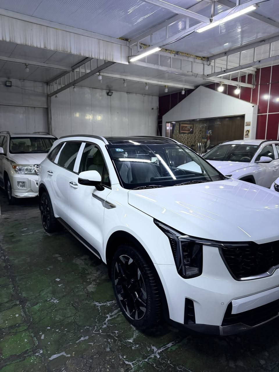 السلام عليكم
سورنتو 2025
ماشيه 19 الف
ويل 20 . ضمان الدوليه 
بنوراما . كراسي كهرباء . صندوك كهرباء
عنوان بغداد
السعر 332$ وبيها مجال 
***********
