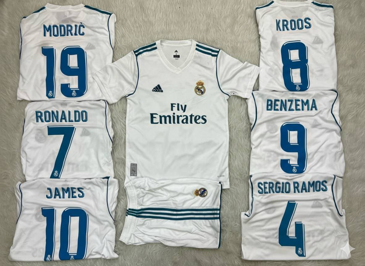 جملة ومفرد
السلام عليكم توفر تجهيز نسخه مشجع بارخص سعر داخل العراق ( شورت وتشيرت اصلي تايلندي ) داخل العراق 
للطلب واتساب ***********
يوجد تجهيز كميات
