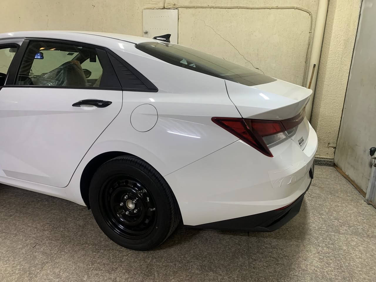 السلام عليكم
هونداي النترا 2023
Sle 
عينه ديجتل  رادار 360
بصمات 2
رادارات 360
ماشيه 30 الف 
سياره جديده انه متسود ومرقمه بأسمي تحويل مباشر 
حادثه بس بند  قطعه وحده نفسه مصلح ولباقي كفاله وبيه خسفه بسيطه بلداير 
كفاااااله (شاصي لغد كير مكينه )
مكان السياره بالبصره قبله 
الشراي يتصل ويدلل 
*********** واتساب اتصال 
ويلاته الاصليه موجوده
