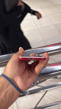 جهاز سفن عادي ذكره 256 بطاريه 68جهاز لا يصرف شحن  كلشي نضيف كدام عينك ...