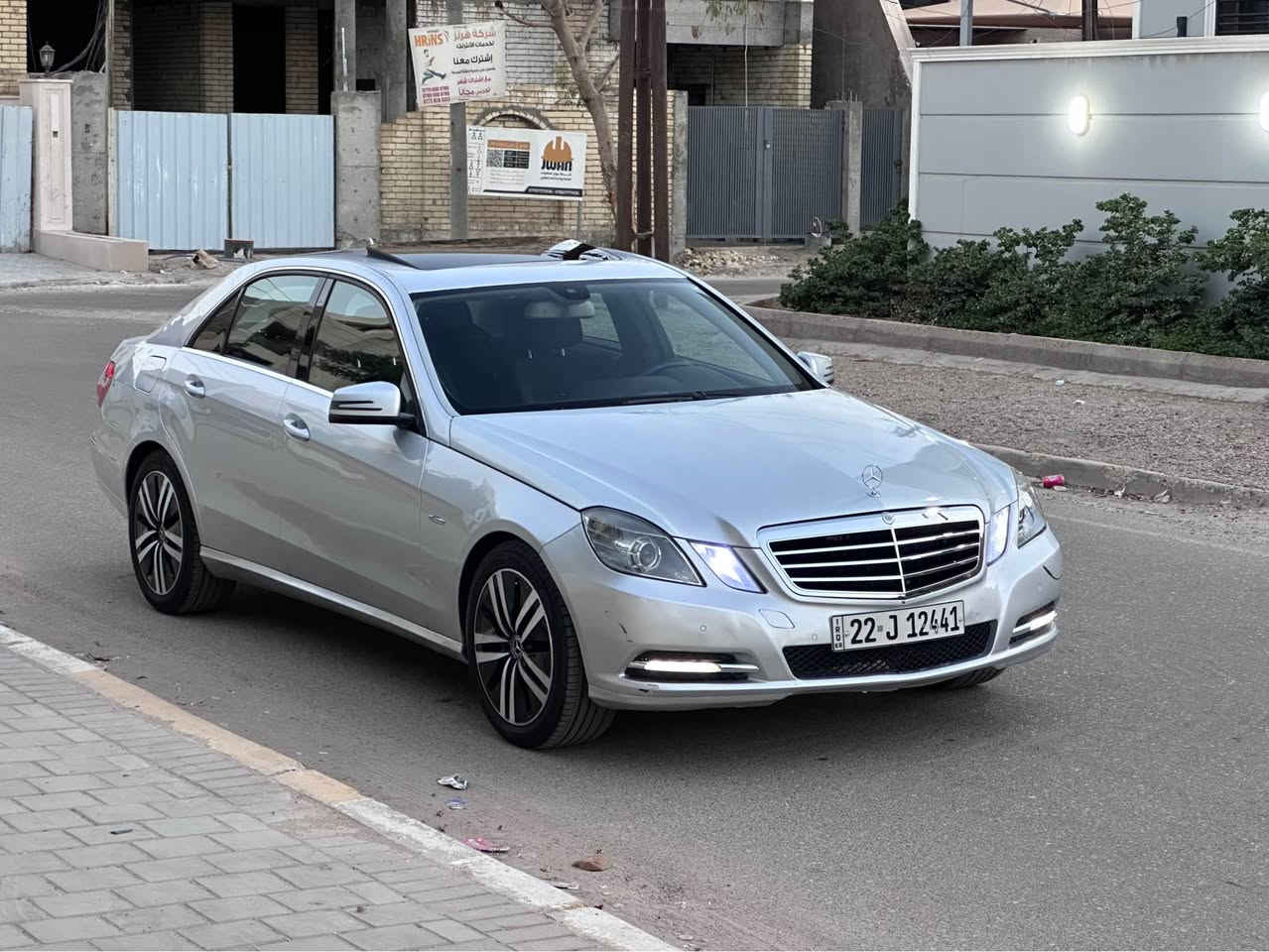 للبيع او مراوس  مارسيدس E200 موديل ٢٠١٠ خليجي

محرك 4 سلندر بلادي ممفتوح جديدمكفول

كير اوتماتيك ثلاث وضعيات قباده مكفول 

تبريد شغال ثلج قطعتين بعز الضهر ثلج تبريدها

تخم تاير صدر باتري كله جديد ترايها كلش حلو

سياره مال بيت متعوب عليها مو تعبانه كلش جديده

رقم اربيل الدولي تريد وكاله او تحويل اني حاضر 

السياره فول مواصفات ما بيها شي ميشتغل كلشي شغال

صفر مسج ما بيها اي اعطال ومتحتاج مصرف 

بيها شخط بل باب الوره السايق وصابغين قطعتين ملاون

السعر 115 ورقه وبي مجال *********** بغداد, العراق
