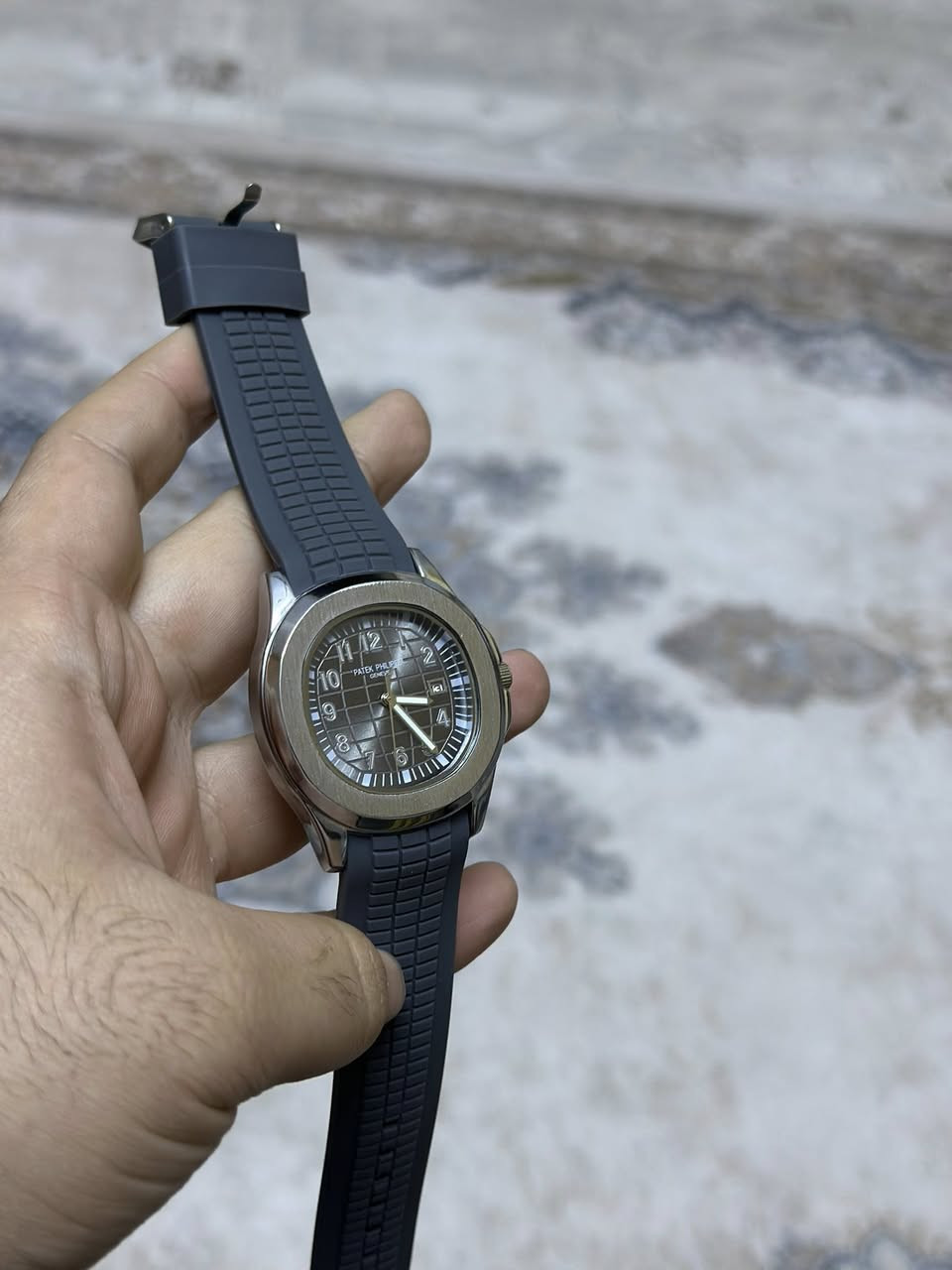 ساعة باتك فيليب الفاخرة طلعتلي بالامزون قطعه تحفة ونظافة وشغالة قطعه جدا فاخرة سعرها / 20 الف 
سبحة تراب كهرب مال امزون قطعه تركية مال كشخه فاخرة ورهيبة سعرها / 10 الف 
يوجد توصيل لكل محافظات ***********
