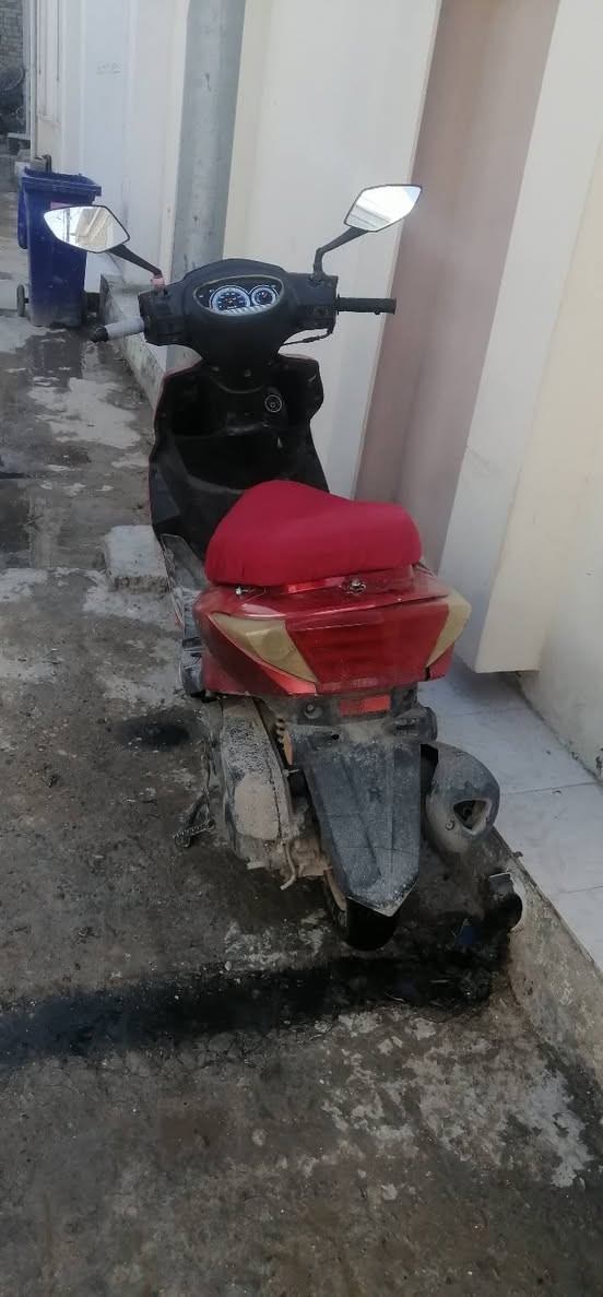 السلام عليكم دراجه للبيع ملاحظه بيها عطل يعني الدراجه ما تشتغل ما اعرف شنو عطلها السعر 150 المكان بابل القاسم
*********** شباب ملاحظه ثانيه دراجه صينيه وليس يابانيه والسعر بيه مجال
