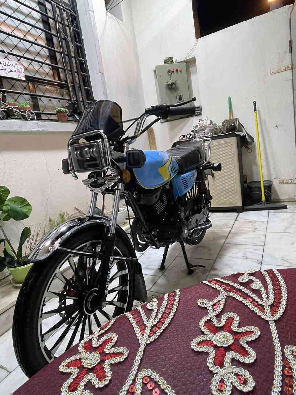 السلام عليكم للبيع سونك (2026)الدراجه بحالت { الوكاله } حجم المحرك «200» بعدها جديده كهربايات كلها شغالى نص نكره سلف شلعه ومعدل كلش حلوه صالها 4 اشهر من نازله من المعرض جيب فيتر وياك وتعال افحص السعر {900} وبيها مجال *********** [بغداد/الكريعات]
