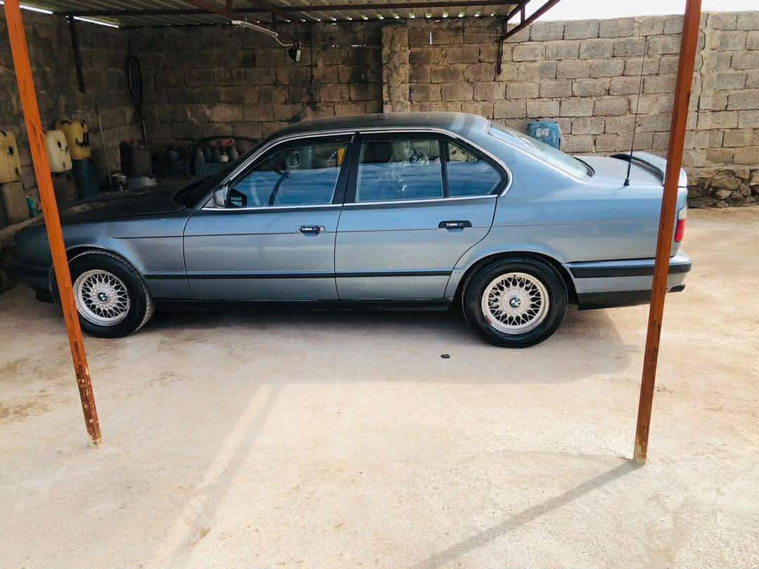 بيم ٥٣٥ فول توماتيك
موديل ١٩٩١ 

محرك فل

رقم اخضر شرط التحويل 

سياره مشرحه تره السياره مشرحه تره مشرحه 

سياره حيل حلوه خير من الله اذا اكو مراوسه هم ترهم 

الاتصال على الرقم ***********
