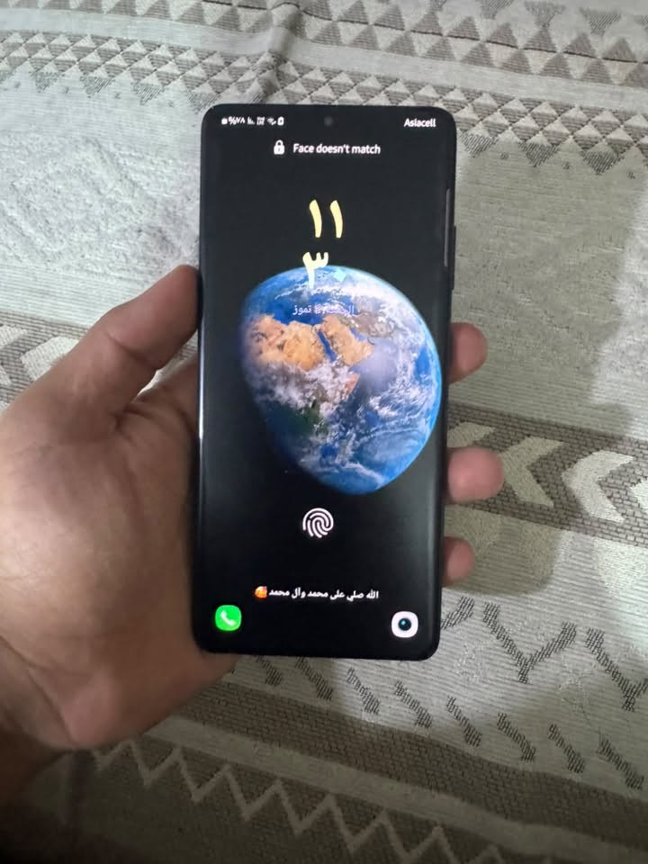 سلام عليكم جلكسي أس ٢١ التره ذاكره ١٢٨ الجهاز مكفول من كلشي فقط بي هاي النقطه وما مثره عله لمس جهاز نضيف وما بي اي مشكله الجهاز للبيع أو مراوس بهونر سعره ٣٠٠ مكاني كربلاء حسينيه جريه رقم ***********
