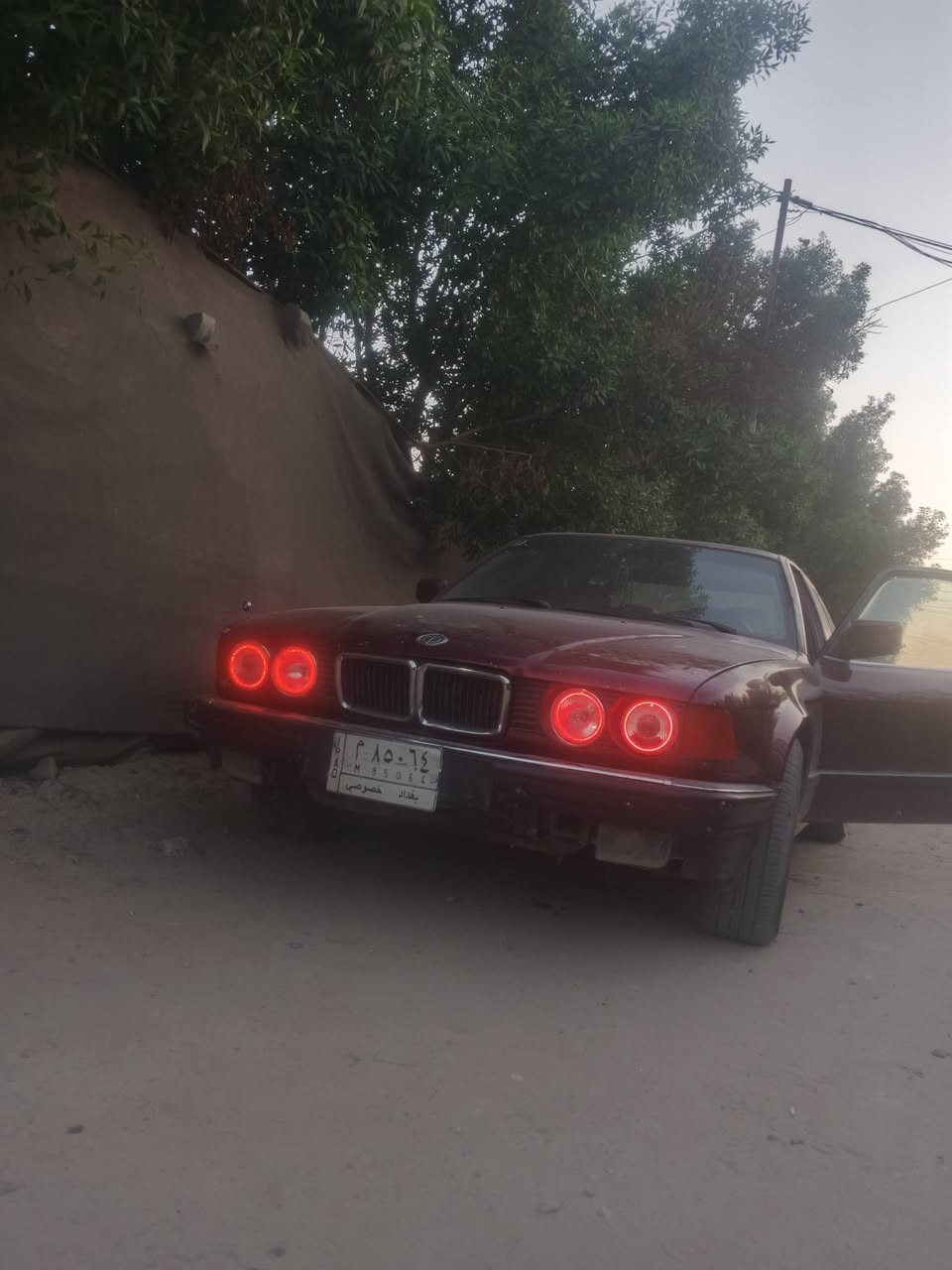 (يا لله الهم صلي على محمد والي محمد )
              وين اليدور نضيف وبدون اي ضرر 
 
1/BMWاصل وفصل v8/730/
2/مكينه وكير بشرط 
3/صدر امامي خلفي جديد 
4/تخم تاير +تخم زنون نهاري 
5/داخل بلاد وجديد فقط كشن السايق بي شك 
6/تبريد مننضومه كامله بس الكلج وكف 
7/يحتاجله ادامه بلكات نوزلات ديفروم
8/ السياره نصبته تخبل بس يحتاجله شكم شغله

-
                               -مثل دعميه اماميه بس لحيه مكسوره
-تبريد بس الكلج ونطي ضمان بل منصومه 
                                        كشن السايق بي شك بسيط 
رقم بغداد 
رعيه يريد تحويل /رقم خلفي ضايع وبي بلاغ 
السياره نصبته تخبل ونوقصات قليله ولله شاهد عابره علي  
                                     (65)
                ( سعره 45 ومجال بسيط حك جيتك )                                                                 (.                         (مكاني بابل جبله).                            )  
                         (***********)
