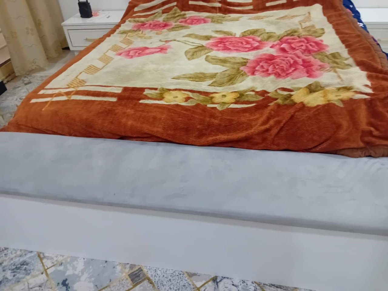 غرفه تركيه 8 قطع سعر 900 اي استفسار رقم ***********
