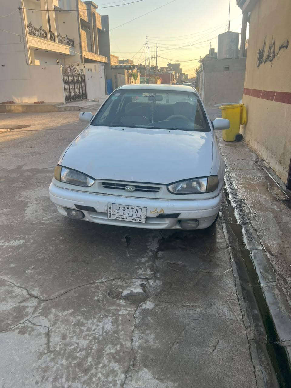 السلام عليكم ورحمة الله وبركاته اخواني عندي هاي السيارة هوندا النترا دمعة موديل 95 گير عادي تبريد شغال مابيها صبغ ولا معجون رقم كركوك سيارة ب اسمي وبيها دفتر بانزين السنوية ساقطة 2023 مكينه 16، صدر وحداديه جديد والغرامات عليه سعرها 30 ورقه وبيها مجال بسيط السيارة مكفوله من كل النواحي اني مكلف بل نشر تواصل رقم الهاتف:***********
