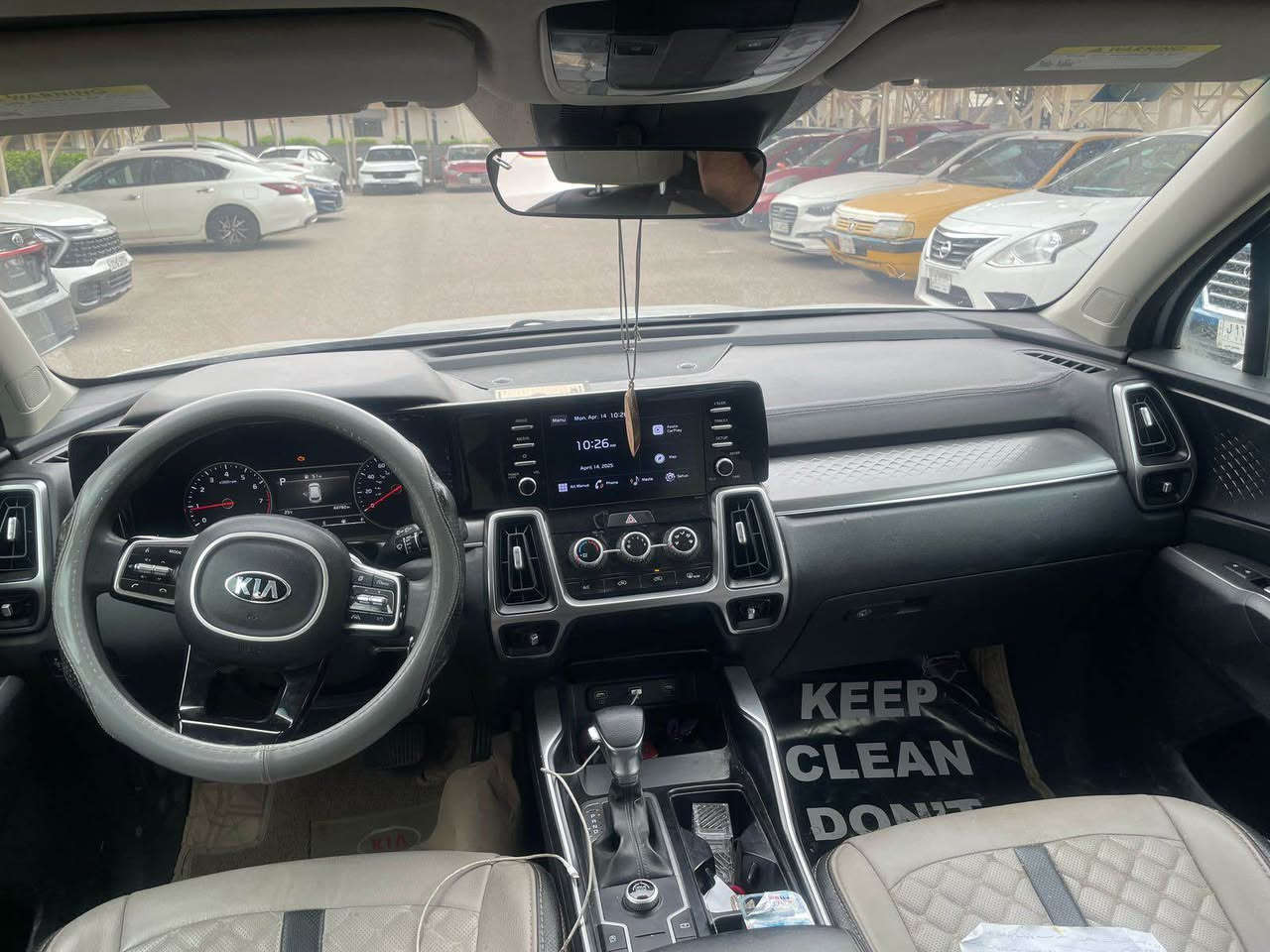 السلام عليكم كيا سورنتو وارد امريكي 4سلندر 
2500حادثها جاملغ وبنيد بدون دواخل 
*********** 
السعر ١٩٠ بغداد, العراق
