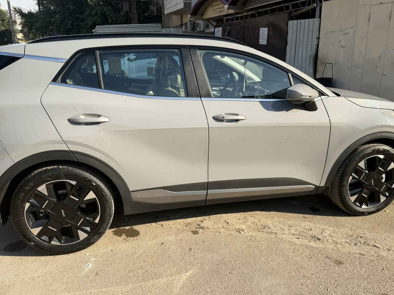 السلام عليكم من رخصه الادمن 
كيا سبورتج موديل 2026 خليجية ماشية 5000
سيارة كفالة فقط الدفيوزر مال دعامية الرصاصي 
لوحات اربيل تحويل وكالة الي تريدو مواصفات فول 
بنوراما صندوك كهرباء كراسي كهرباء شاشة متصل كار بلي 
لايت لد بك لايت لد نقطة عمياء حساس امطار حساس امامي خلفي ويل 19بيها مواصفات بعد لتواصل مكان بغداد

***********
سعر/270$
