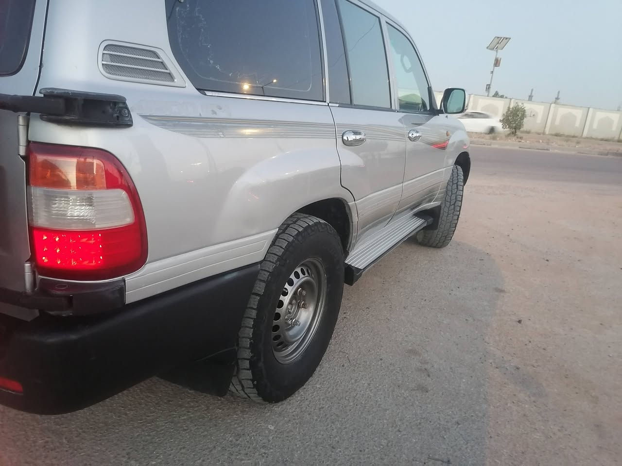 لاندكروز سلك مديل 2006 اصل رقم بغداد انكليزي بسمي دبل سبير      اخوان السعر جدا مناسب
فوول عادي
مكينه وكير عالشرط
جام كهرباء 
السياره كلش حلوه ومامتعوبه
لوكير شغال دفع رباعي مانازله بر
بالعافيه عله لايأخذ هذا تخم تاير جديد حداديه جديده
اني مكلف بالنشر وهاذاه رقم راعيه ***********

لاندكروز سلك مديل 2006 اصل رقم بغداد انكليزي بسمي دبل سبير      اخوان السعر جدا مناسب
