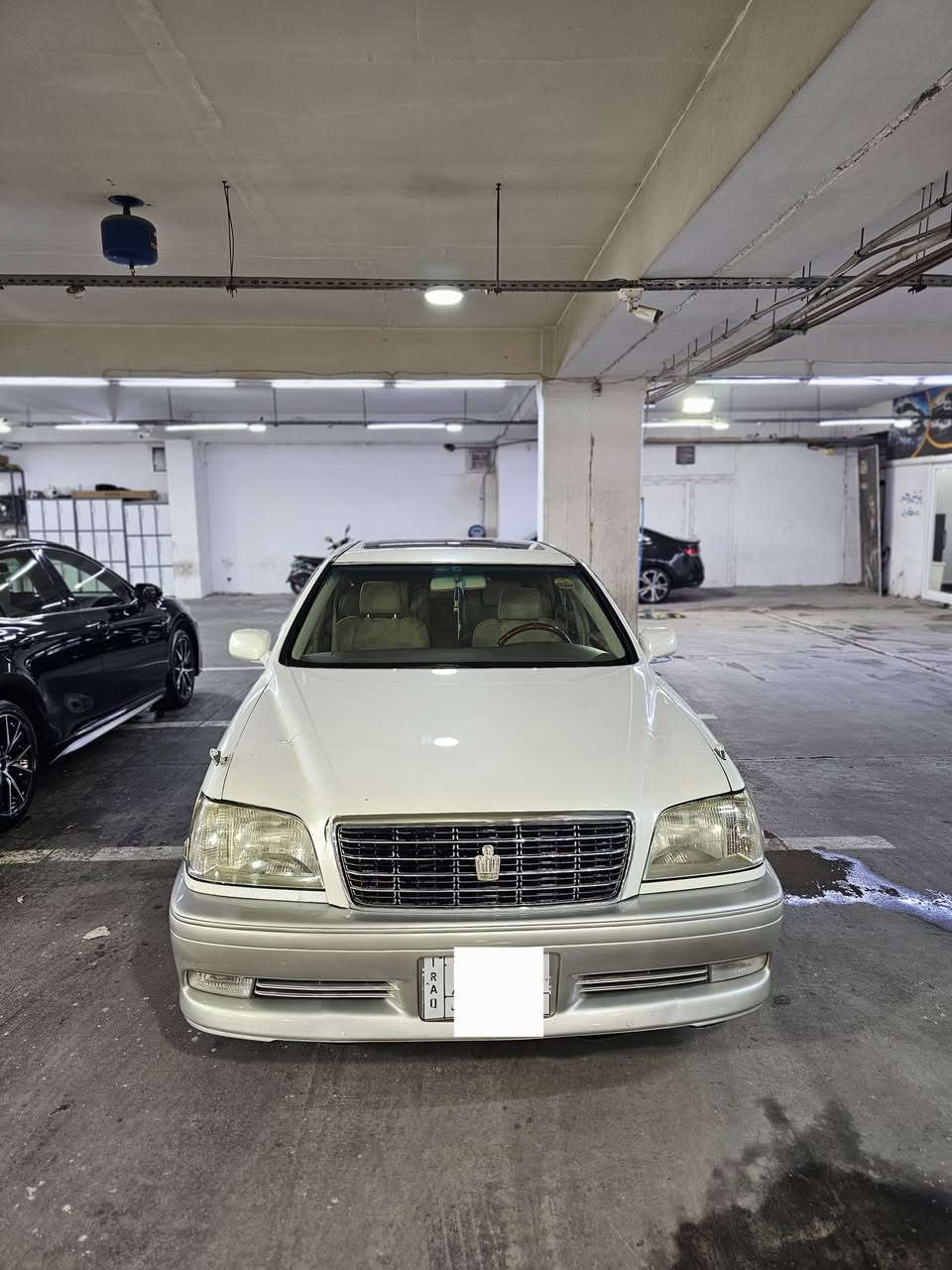 مەلیکە مۆدێل ٢٠٠٠ مەکینە ڤیڤیتی سڵاید ناو زەرد ١ دوگمە (پاوەر و بەفر) بە شەرتی گێڕ و مەکینە و کارەبای
سەیارەکە کۆدی بۆ کراوە لە کاتی ڕەقەم بەستنا هەموو ئیشەکانیو بۆ ئەکەم 
سۆنەرەکەیم داناوە بە شەرتی ئەو سۆنەرە ئەیفرۆشم سعری ٥٣ گەڵا و معامەلەیەکی کەم 
هەموو شتێکم نوسیوە ڕەحمەت لێبێ لە تەلەفونا معامەلە ناکرێ وەرە سەیری کە ئەوخەمە سەر سەرم

سەیارەکە لە سلێمانیە
***********
