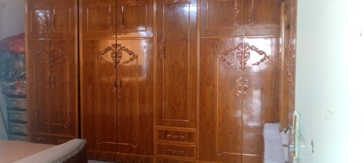 غرف نوم ملحق للبيع السعر اتصل ***********
