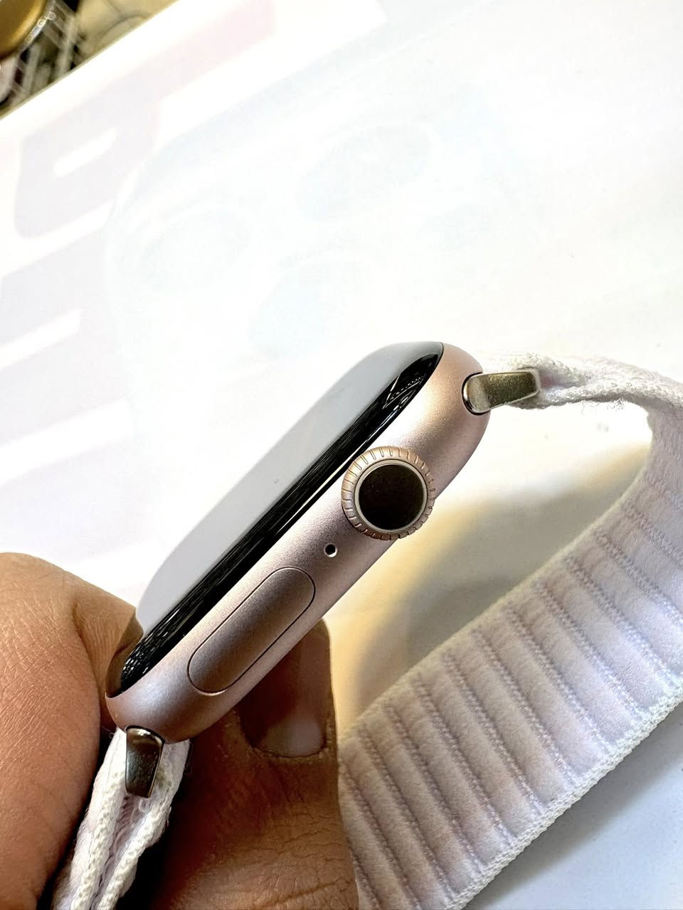 Apple watch 10 46 Rose Gold
ساعة ابل الجيل العاشر لون الروز الذهبي المميز 
الحجم 46
ضمان ماستر شرق اوسط
الساعة نظافة 100% وبطارية 98%
العنوان زيونة 
***********
