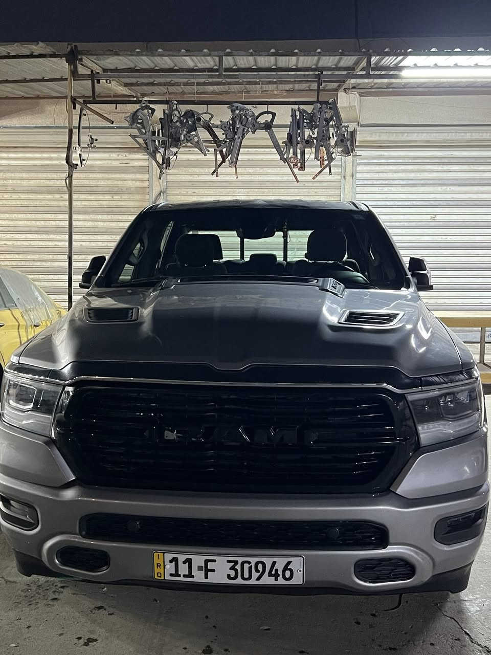 السلام عليكم
لون ستار ٢٠٢٢
٥٧٠٠/٨
باب طويل بدي قصير 
٢٧٠٠٠السعر
‏***********
