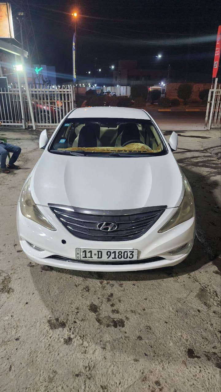 سوناتا خليجي 12 ماشيه 200 الف مكينه جديده 2400 دوش  مصار فتره من شديتها تبريد ثلج سونار موجود للشراي سياره موجوده بغداد شعله حي الجوادين *********** باسمي سياره سعرها 101 بيها مجال بسيط .
