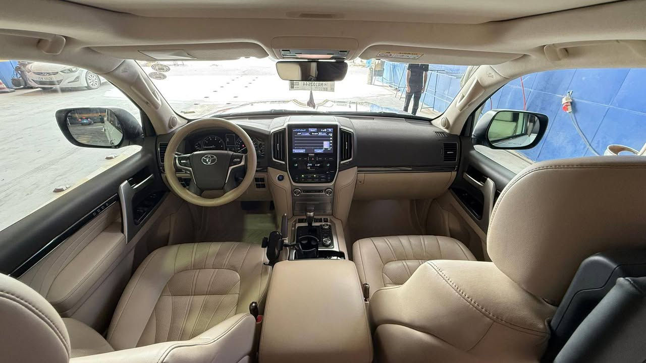 لاندگورز موديل 2021 Vxs
سيارة جديدة ماشية اقل من 40 الف
فول فول مواصفات شاشة كبيرة لمس كاميرا 
حاسة رادارات كشن جلد كشن كاراباي بصمة 
 تشغيل عن بعد تحكمات ستيرن بلتوس اوكس
 كار بلي أوتو ستوب للتحذيرات تبيرد مركزي
 تحديد سرعة محرك 8 سلندر
محرك كير واير بشرط مامفتوح 
سيارة حيل نظيفة كلشي عل بلاد جديد 
سنوية هزة كلشي جديد مدفوع لـ
باسمي السنوية بشرط تحويل وغرامـة
سيارة مابيـها دينار مصرف كامل من كل نواحي
ماكو اي ضرر بالسيارة
رقم هاتف ***********
