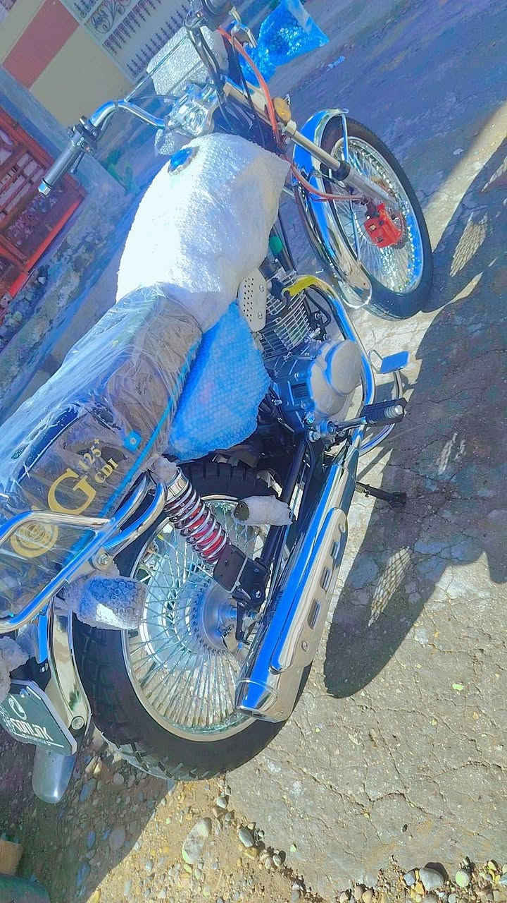 سلام عليكم شباب دراجه موديل 2025 جديده للبيع سعر 550وبيه مجال اللاسفسار ***********
شراي يتصل فقط
