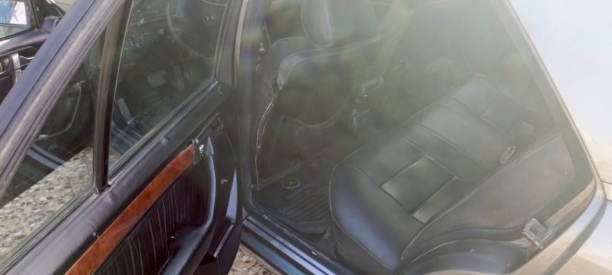 السلام عليكم من رخصة الادمن مارسيدس دب موديل ١٩٩١ رقم كربلاء مميز مكينة بطة ٢.٥ جاهزة تبريد حدادية مكاني كربلاء السعر ٥٥ ورقة رقم الهاتف ***********
