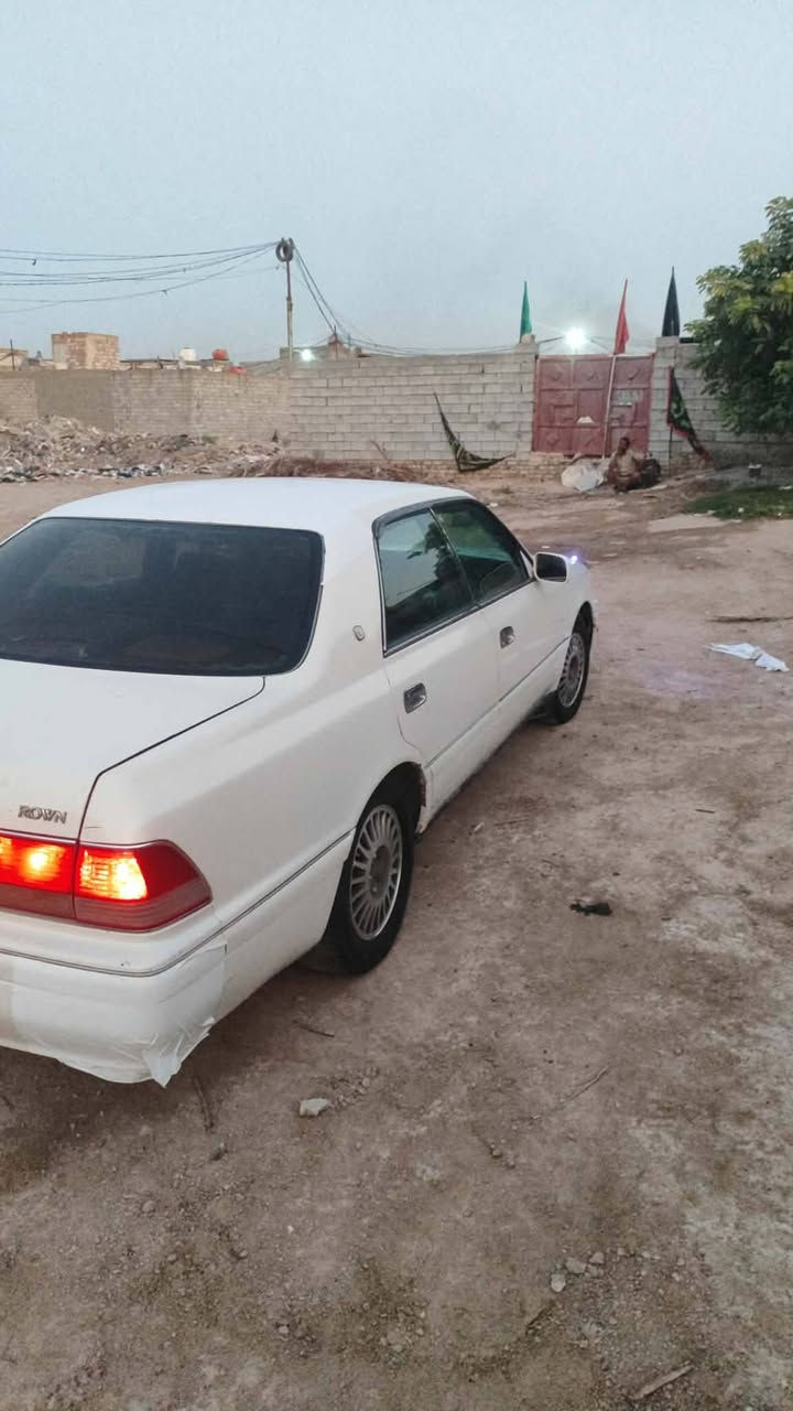 السلام عليكم 
راس الثور للبيع مكينه ففي تي فيشتين
 كير او مكينه شرط تخم تاير حداديه
 كله جديد بيها كص عكال  والبافي كفاله
 كشر شوف العين رقم انبار 
مداور ثاني يوم تبريد شغال 
السياره ماعايزه شي رايده ترتيبات بسيطه 
المكان كوفه شارع المطار القديم 
باقي التفاصيل انتصال 
عل الرقم ***********ا
لسعر 68او بيها مجال 
بسيط كلش حك الجيه
