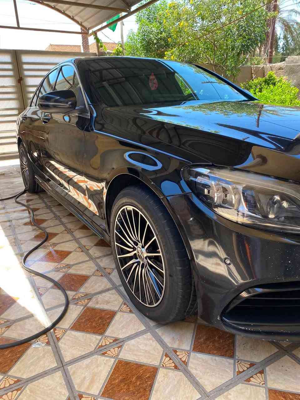 السلام عليكم للبيع مارسيدس  C300 موديل 2018 حادث بسيط جدا بدون ارباك ماشيه 92 فول بنراما شاشهً كبيره جلد تحكمات تخم تاير جديد قبل سبوع شاده سونار مرفق بالصور  مكينه 2000 تيربو  تبريد حداديه جاهزه  تحويل مباشر  السعر 215 وبيه مجال  ***********
