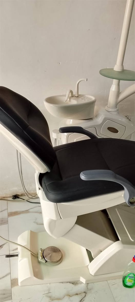 #للبيـــــــــع_كرســــــــــي أسنان مستعمل نوع Hurol  بسعر  مناسب /نشكر ثقتكم بمكتب  / الهادي دنت مستعدون 
°نقل عيادات الأسنان داخل وخارج بغداد

°تأهيل/صيانة /فتح /نصب كافة كراسي
الأسنان

بيع وشراء جيرات مستخدمه وجديده 

دوشمة كافة كراسي الأسنان
تخطيط وتأسيس عيادات الأسنان  

*********** / ابو هادي / عنوان بغداد  باب الثالث جزيرة بغداد السياحيه@
