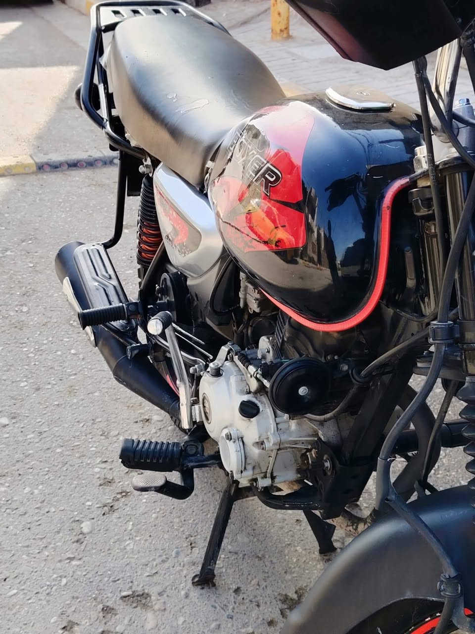 دراجه بوكسر 2023 شهر 9
دراجه ما بيها اي نقص كلها شغاله سرعه ومعدل مجفته قبل سبوعين دراجه ناعمه أوراقها كامله  سعرها 1150 وبيها مجال 
*********** واتساب
