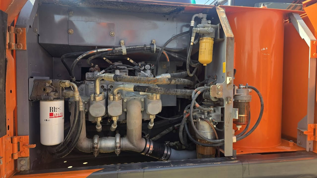 السلام عليكم للبيع بي فايف رقم اربيل السي موديل 2013 مأسس همر وكماش مكفوله كفاله عامه العنوان واسط العزيزيه الشارع العام شركة بيت الزهلول 
وارد اوربي للبيع فقط بدون مراوس 
***********
*********** حجي واثق
