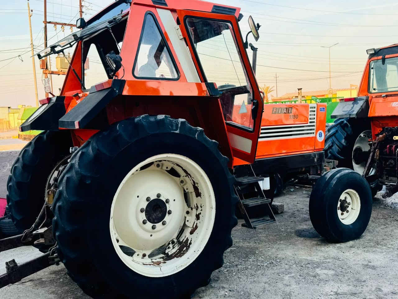 فيات 1180تك اوربي غير مستخدام داخل العراق مكينه جاهزه للعمل ام داكوكه  مكان الموصل برطله***********
