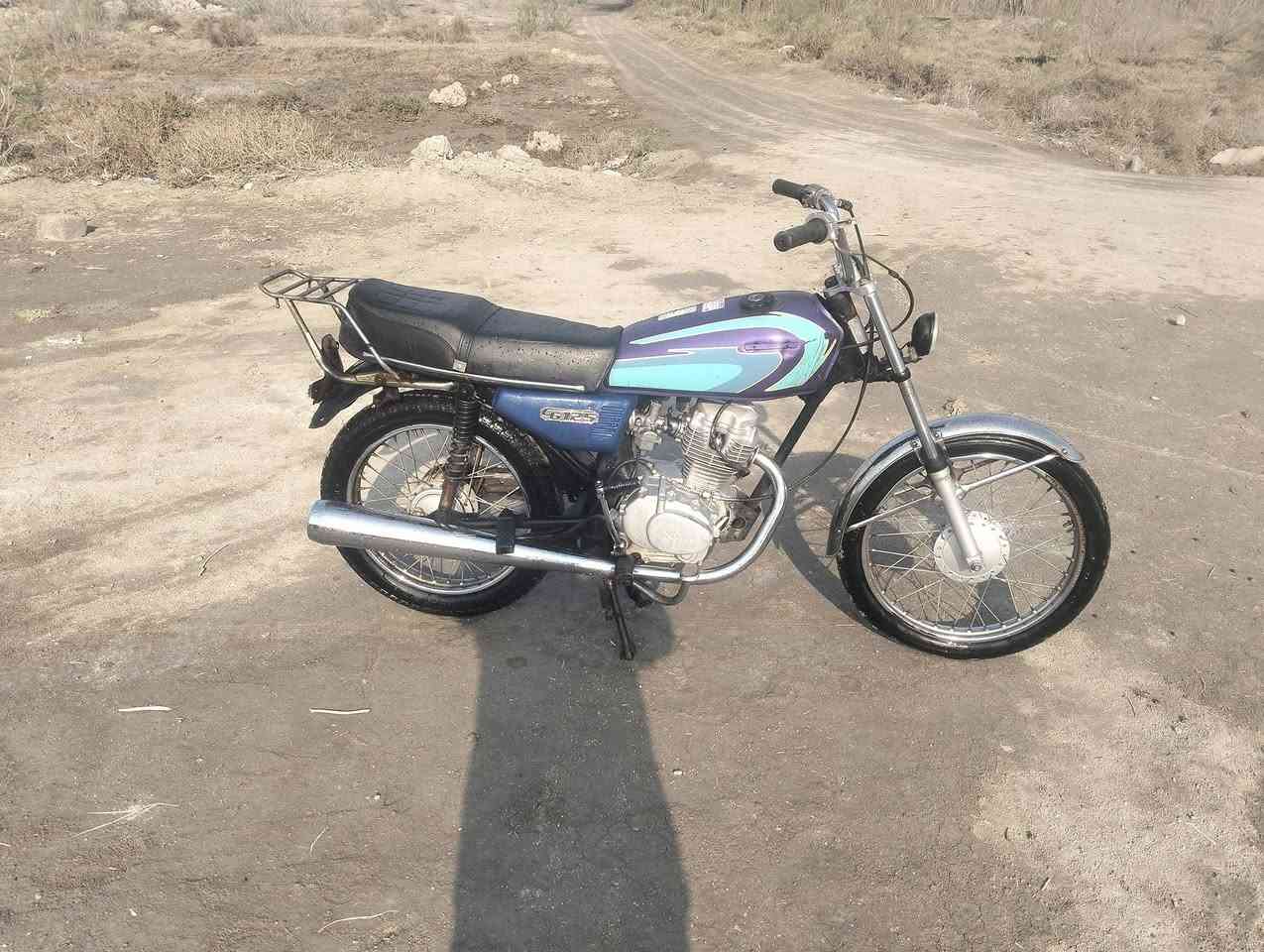 دراجه للبيع ادوات سعر 400وبيه مجال مكاني القرنه شرش جلعه*********** بس الوتساب يشتغل
