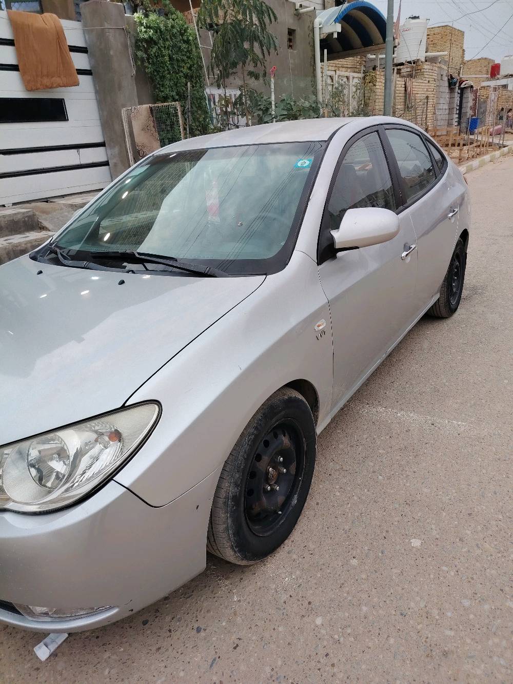 سيارة النترا ايفانتي  2007 سياره حلوه بيها بجم جاملغين وبنيد أضرار من خارج  رقم بغداد سياره بل العمارة سنويه 2029 