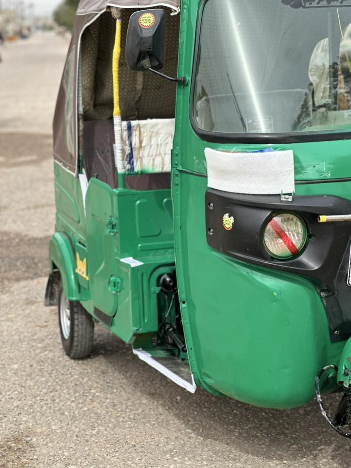 تكتك لبيع ٢١رقم وسنويه مال جناي حلوه صبغ عام جماليه مكاني لمجر سعر ٦٥٠٠وبيه مجال***********
