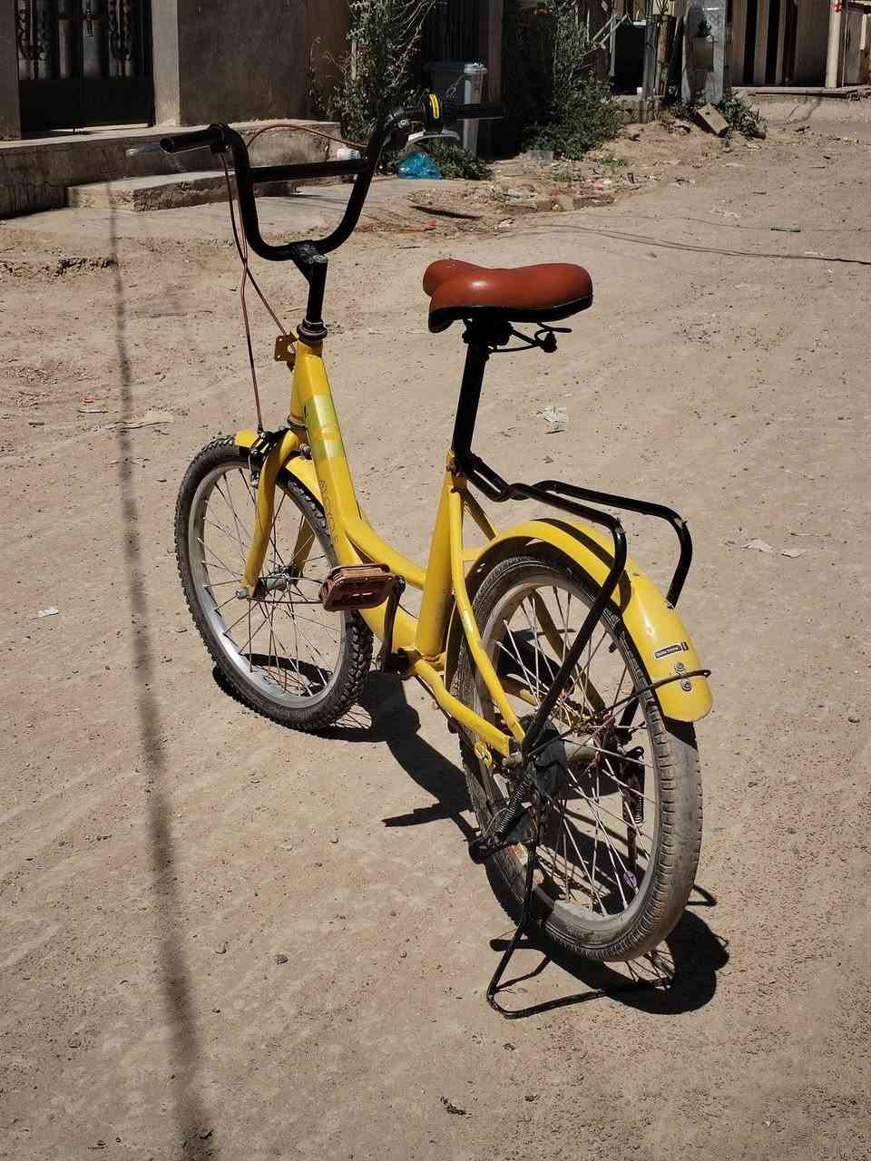 سلام عليكم بايسكل للبيع بسعر مناسب ماا ناقصه شيء بس سيبايه والسعر 60وبي مجال بسيط ***********وبي واتساب
