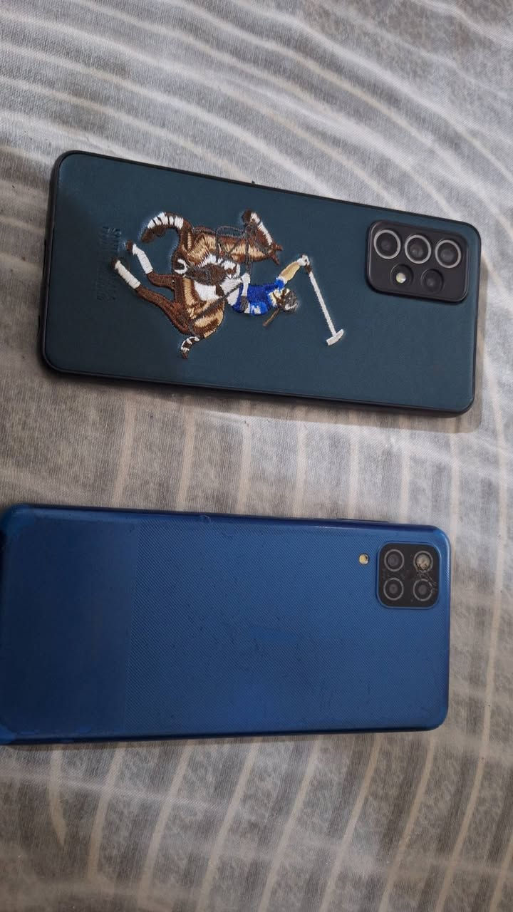 تلفوني m12  ذاكره ٦٤ التلفون مبدل بي شاشه وبيها فطر بسيطه متأثر عليه  ونضيف ومرتب سعره ٧٠
والثاني A52 s 5g ذاكره ٢٥٦ مبدل بي شاشه 
والجهاز نضيف ومرتب  سعره ١٠٠ 
***********
مكاني الدوره
