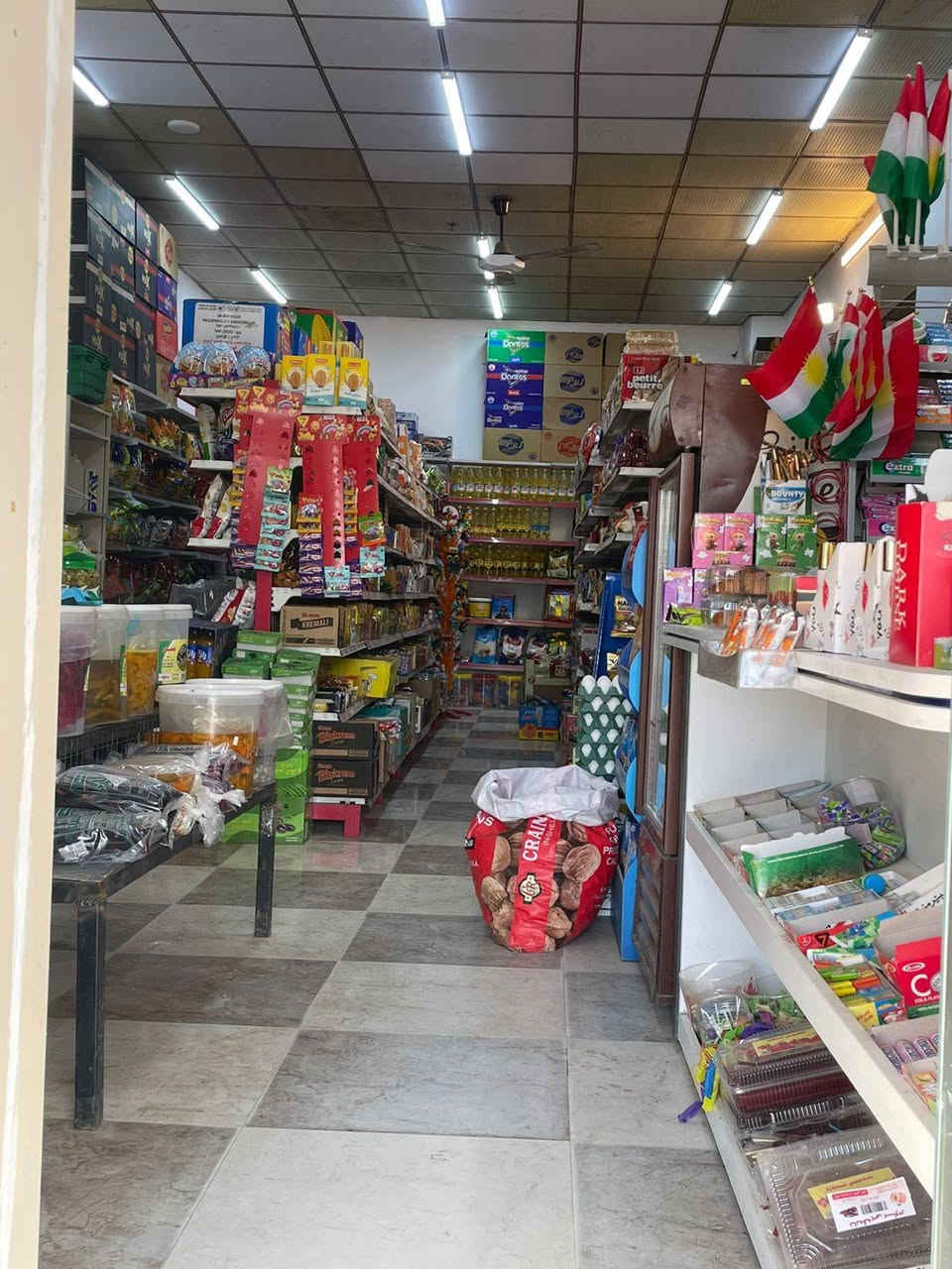 مارکێت بۆ فرۆشتن 
لە شوێنێکی زۆر باشە لەسەر جادەی ڕەیسی
فرۆشی زۆر باشە 
هەموو شتێک مەزبووتە 

سـعـر : لە کۆمێنت داوابکە ڕاستەوخۆ بۆت دێت 📥 

هیچ کێشەیەکی تێدا نییە 

ژمارەی خاوەنەکەی 
***********
***********
