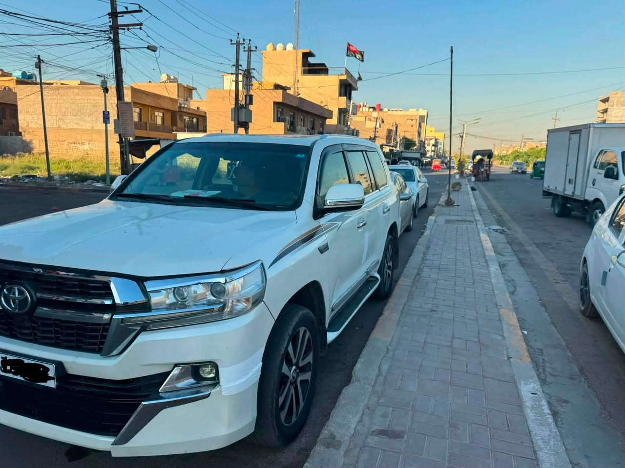 السلام عليكم 
مكلف بل نشر اتصل على الرقم 

مستعجل على البيع 

🛑لاندكروز 2009 محدث 2021 

السعر.💸 208💸

صبغ عام اثر تجيه 

رقم بغداد سنويه وهزه جديده البارحه مسويها 

كير مكينه صدر تبريد بشرط 
شاصي لغد مكفولات مابيهن ضررر 

‏مكنها بغداد زعفرانيه 

☎️***********☎️
