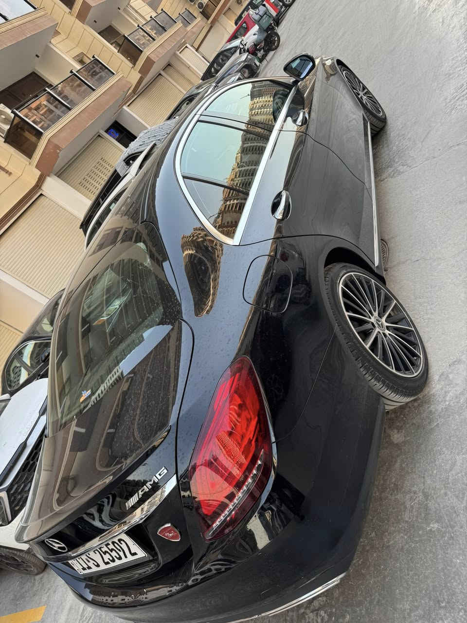 السلام عليكم
مارسدس C300موديل ٢٠٢١ للبيع او للمراوس 
السياره فول مواصفات جديده بدون اي نقص 
ماشيه ٣٩ الف ميل 
السياره وارد امريكي بيها حادث حافه البنيد بدون اي ايرباك 
رقم بغداد باسمي 
مواصفات ال C300معروفه 
مكان السياره بغداد المنصور 
للاستفسار *********** 
تحياتي
