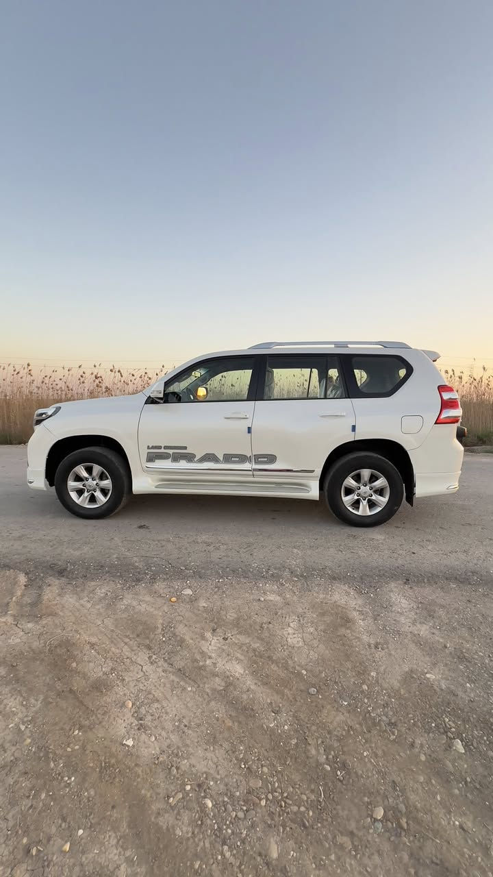 السلام عليكم.برادو 2010 محدث 17 خليجي 
رقم بغداد انكليزي
مكينة 4سلندر 2700 
فور ويل 
تحكمات ستيرن 
مري شفط 
ثلاجة 
لايت زنون اصلي 
شاشة وكامرة
مكينة وكير مكفولات
دبل سبير 
3قطع تبريد
وباقي مواصفات لبرادو معروفة.
بيهة صبغ نص الجاملغ الخلفي اثر خدش السيارة احلى من الصور 
سيارة بسمي تحويل ثاني يوم العنوان بغداد البياع 

الهاتف بي واتساب ***********

السعر 215 وبيهة مجال بسيط
