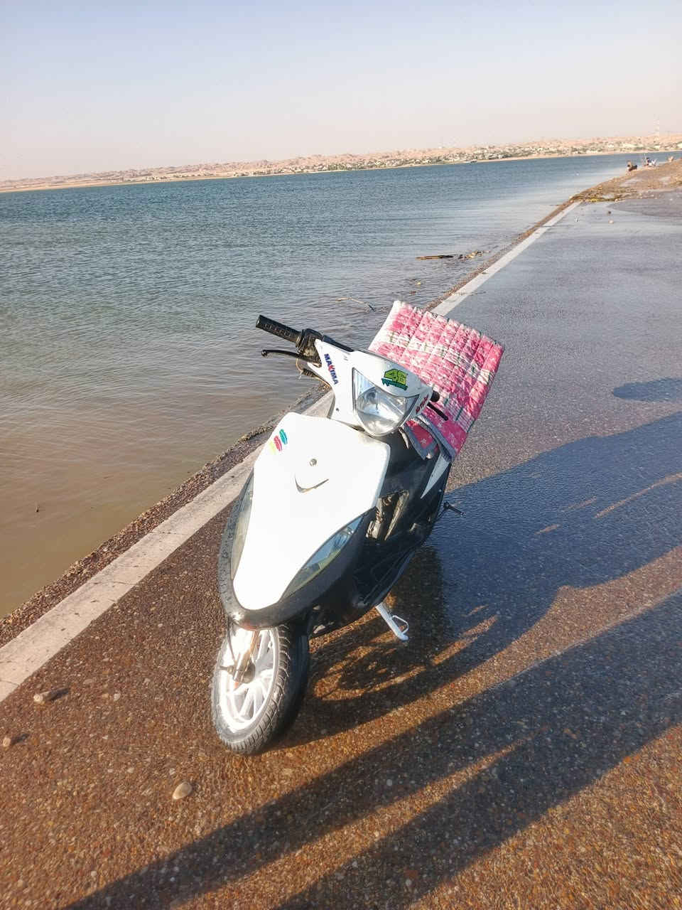 السلام عليكم دراجه ماكس عدله للبيع كامله سلف هندر كلها شغاله 
مزوده 55 
لايت زنون ثلجي 
وياله رياضي 
صالنصه ربع طكه نار 🔥
طوافه شغاله 
مكاني بعقوبه السعر 450وبيها مجال 
رقم اتصال ***********
