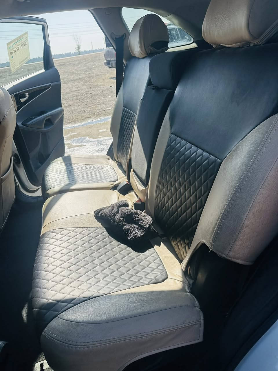 سلام عليكم 
سورنتو 2017 وارد أمريكي سونار مرفق بل صور 
6سلندر  رقم ديالى بسمي تحويل ثاني يوم 
السعر 185 وبيها مجال 
هـ ***********
