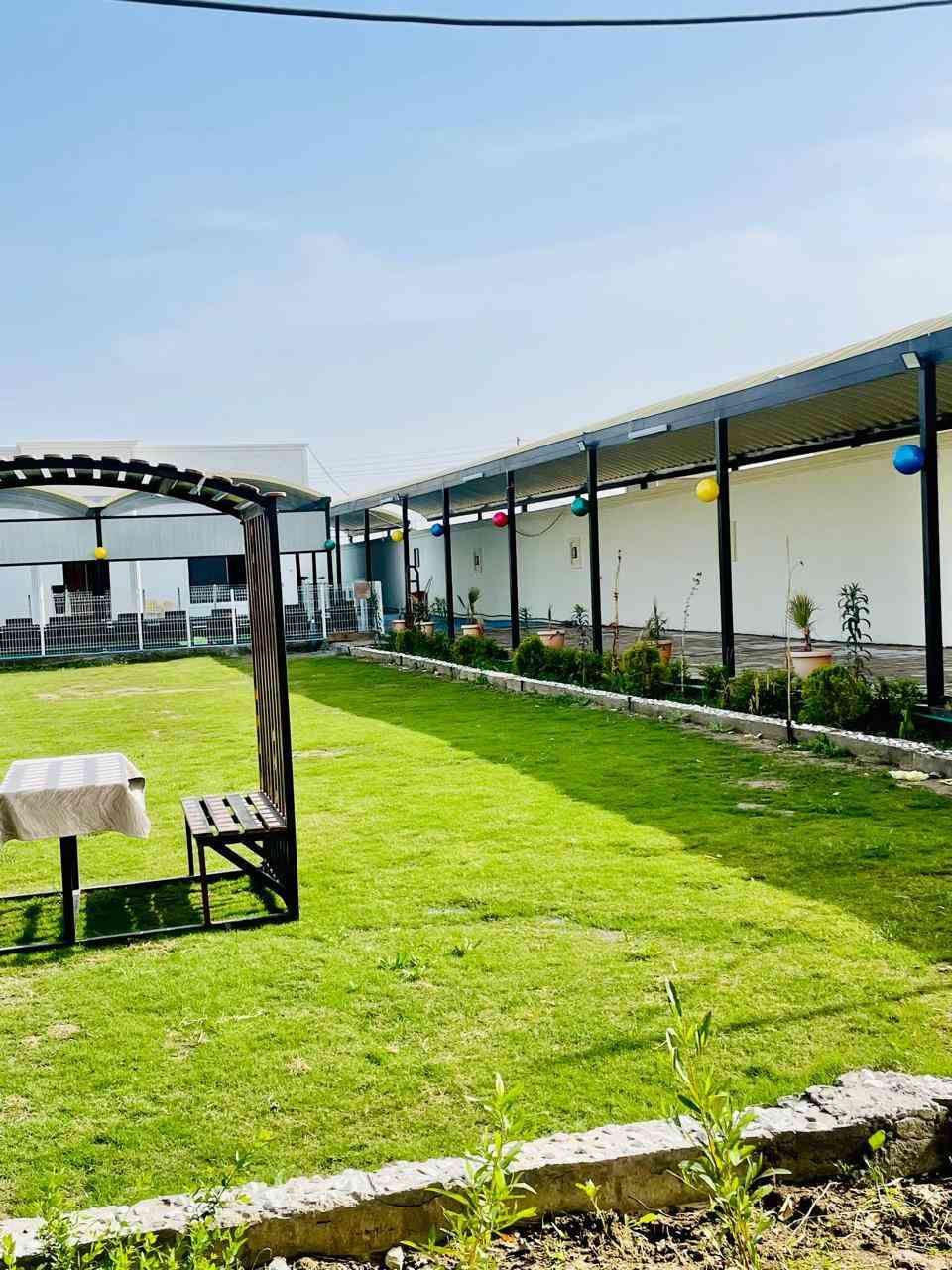 تعلن منتجع ومزرعة البحراني عن جاهزيتها لاقامة حفلات الخطوبة والحنه والاعراس وحفلات التخرج 
تحتوي على :
حديقة كبيرة لاقامة الحفلات
صالة واستقبال كبيرة 
تحتوي على جميع التفاصيل المطلوبة
العنوان : بغداد _ الدورة_ البوعيثة 
للحجز والاستفسار ***********
